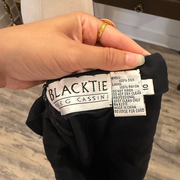 Oleg Cassini Blue Sequin Bodycon Cocktail Dress - Picture 6 of 6